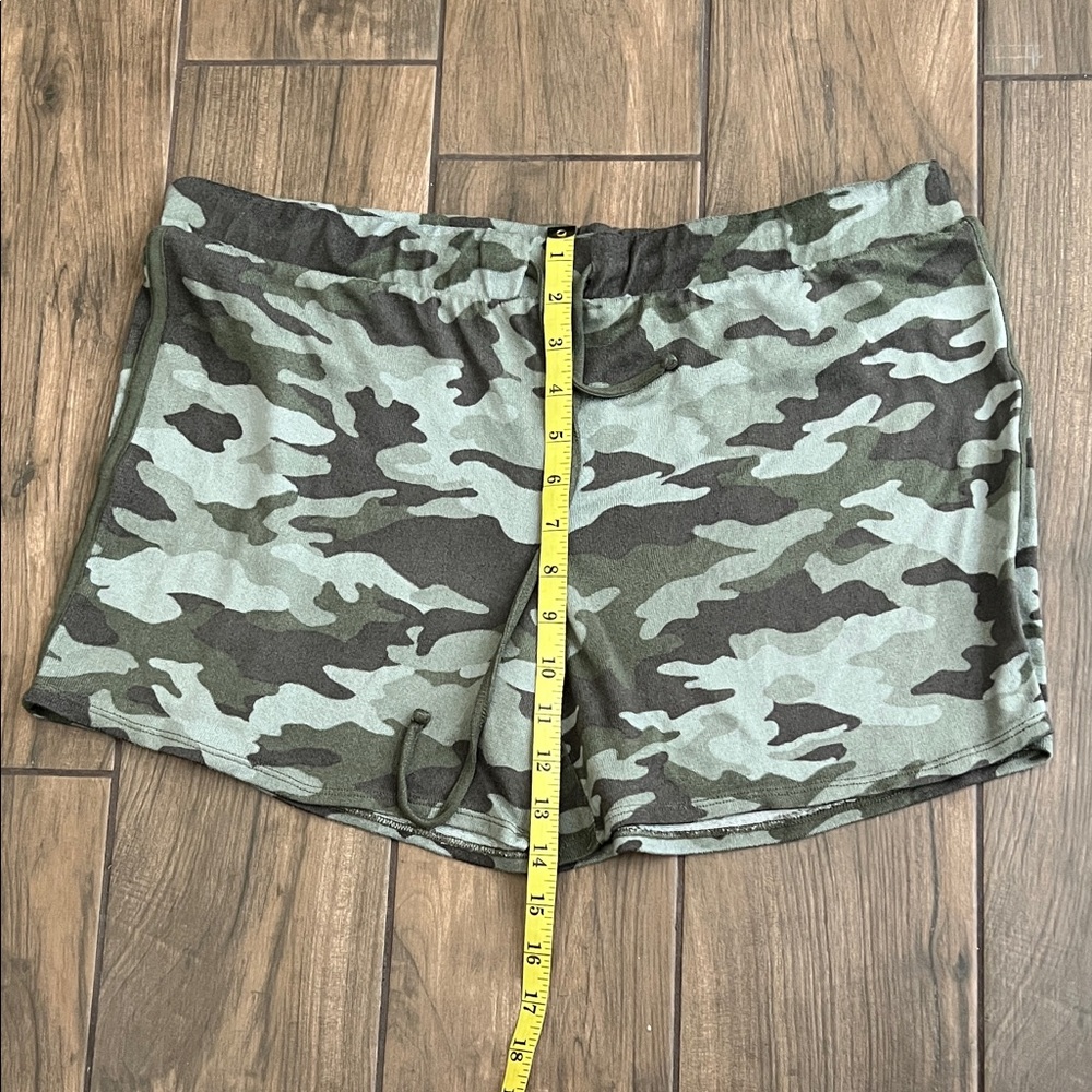 Lucky Brand - 4 Piece Set Camouflage Lounge Set - Picture 12 of 16